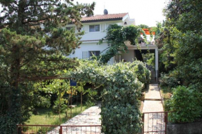 Apartments Rasa